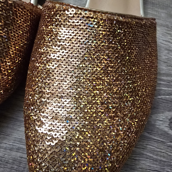 Golden mules size 9 - Picture 4 of 6